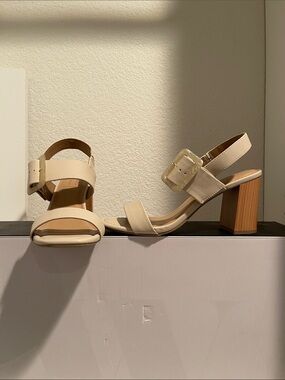 LC Lauren Conrad Cream Block Heel Sandals with Buckle